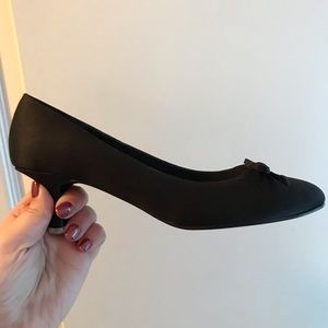 Black Women’s Pumps - Size 8 - Mootsie Tootsies